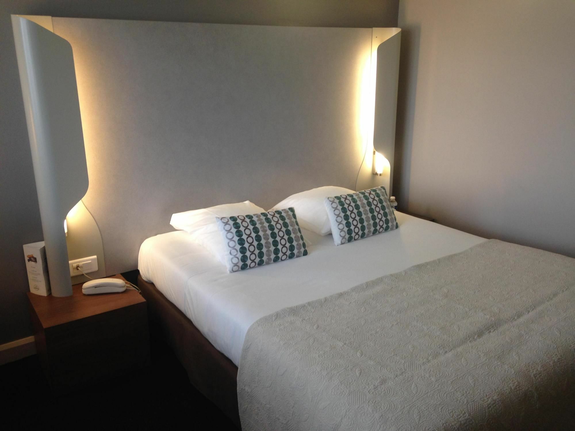 Kyriad Carcassone Ouest La Cite Екстер'єр фото